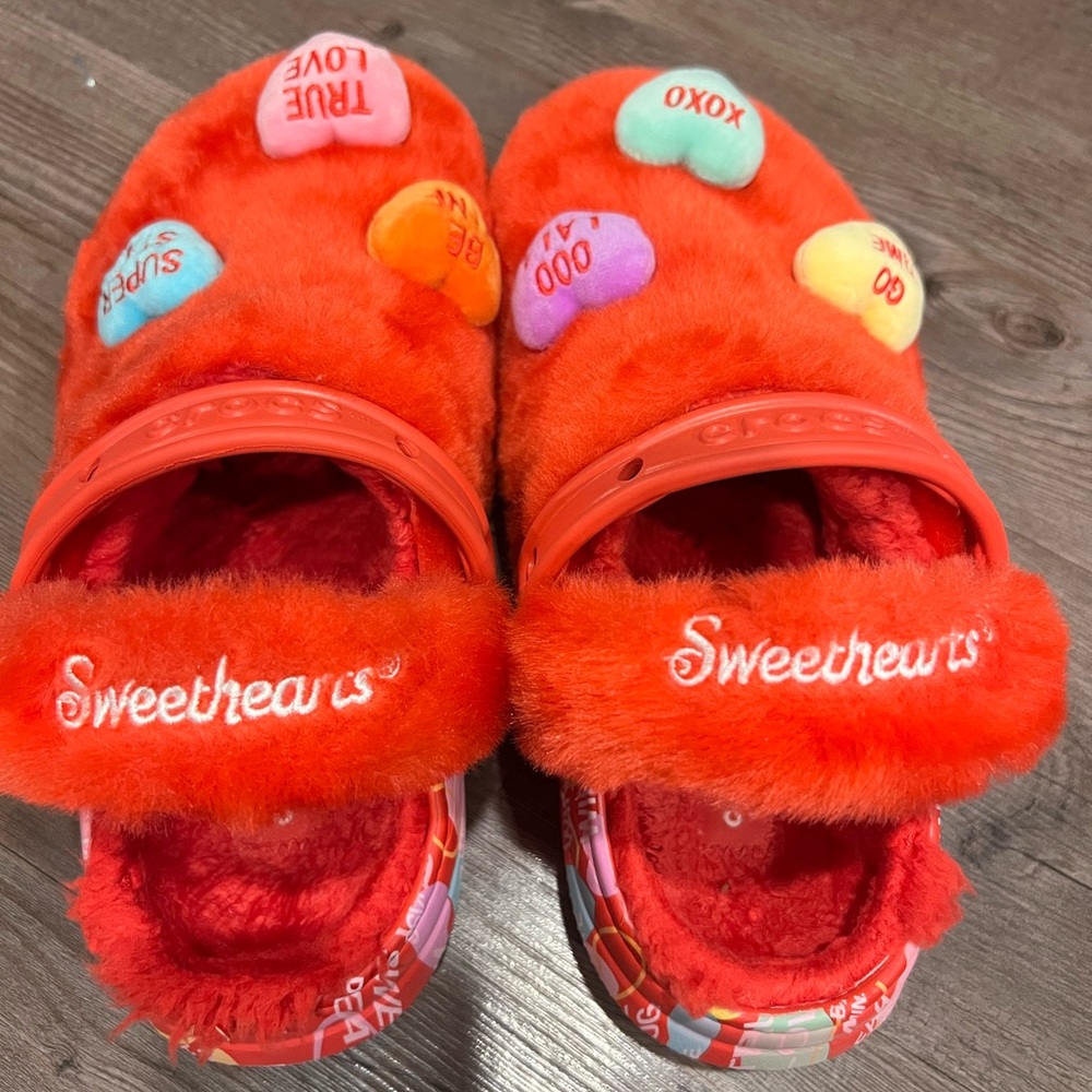Sweatheart Crocs FUZZY